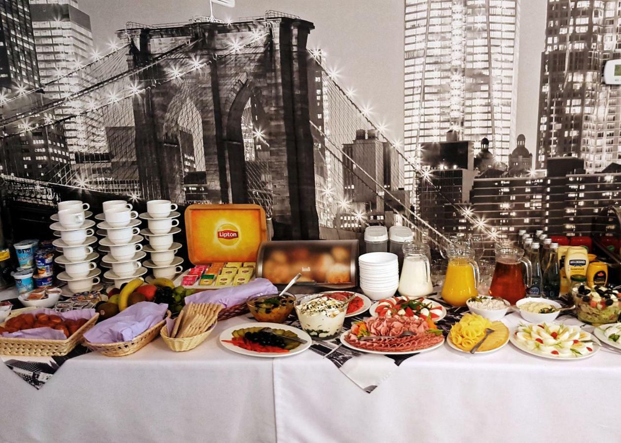 Brooklyn Noclegi Jasło Εξωτερικό φωτογραφία